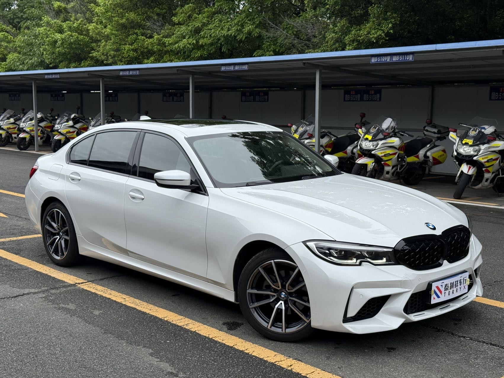 BMW 3 Series 2022 #3 BMW 3 Series 2022 car image #3