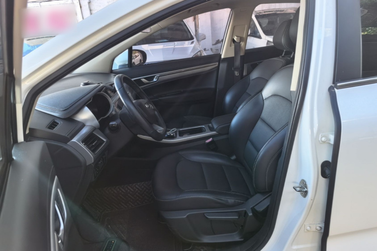 GEELY Emgrand GS 2019 #15 GEELY Emgrand GS 2019 car image #15