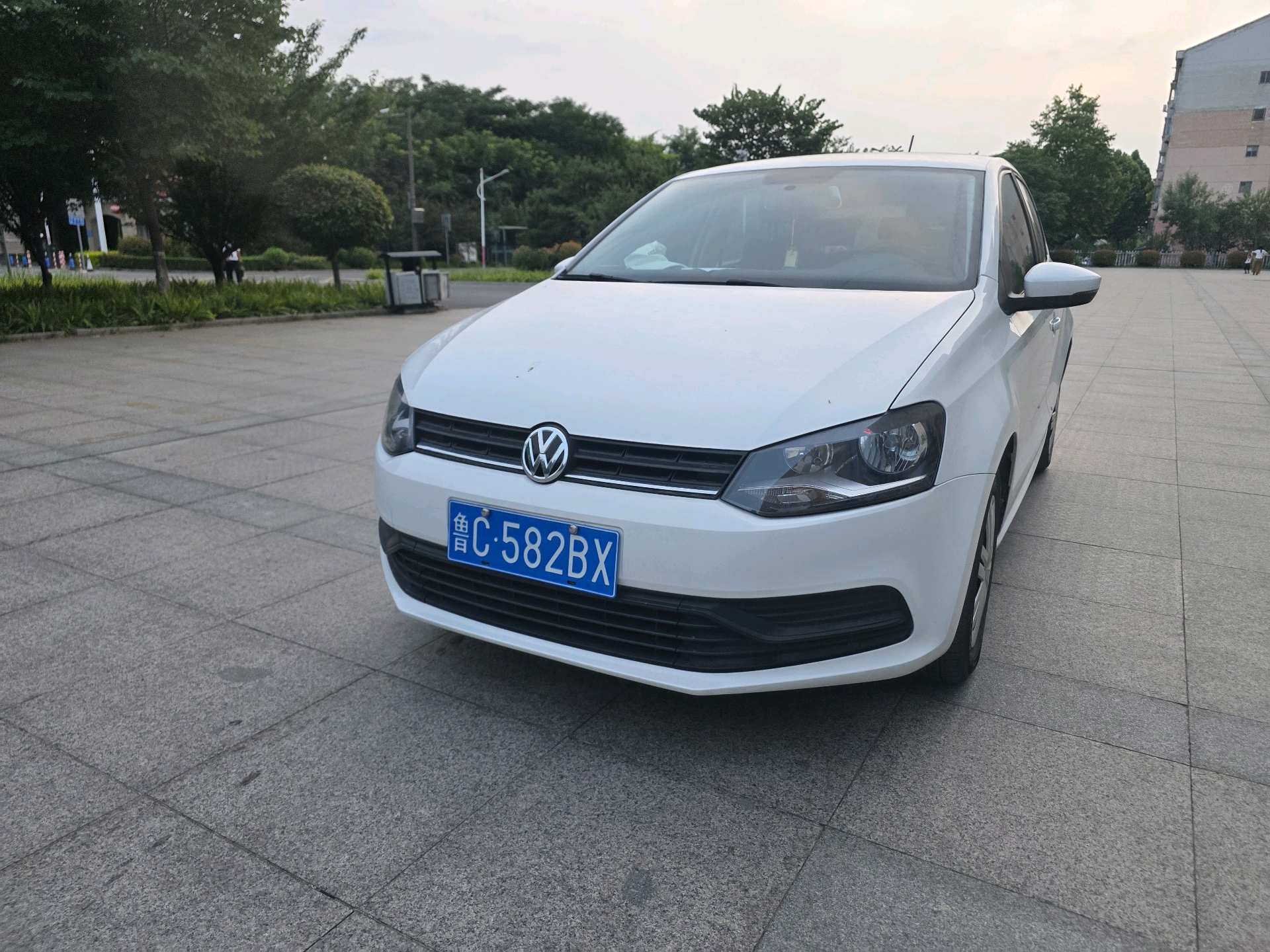 Volkswagen Polo 2017 Volkswagen Polo 2017 car image