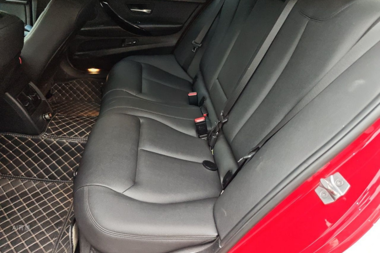 BMW 3 Series 2017 car image #19