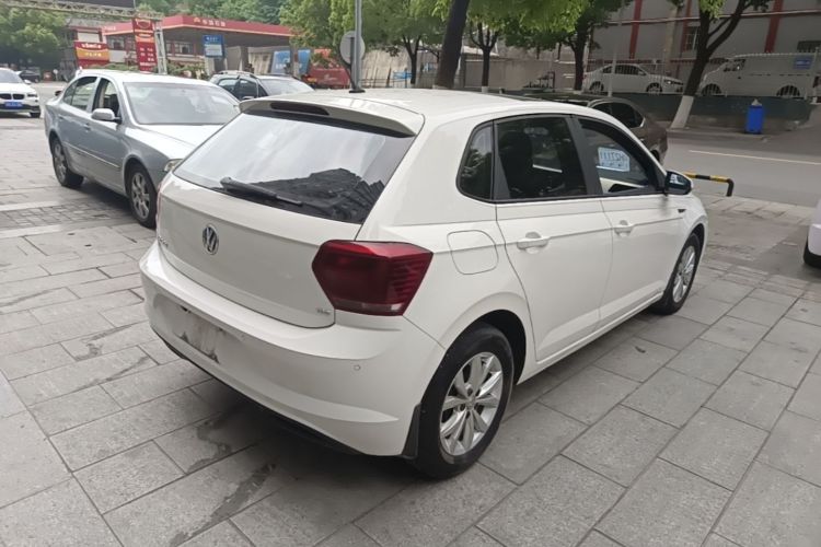 Volkswagen Polo 2021 car image #7
