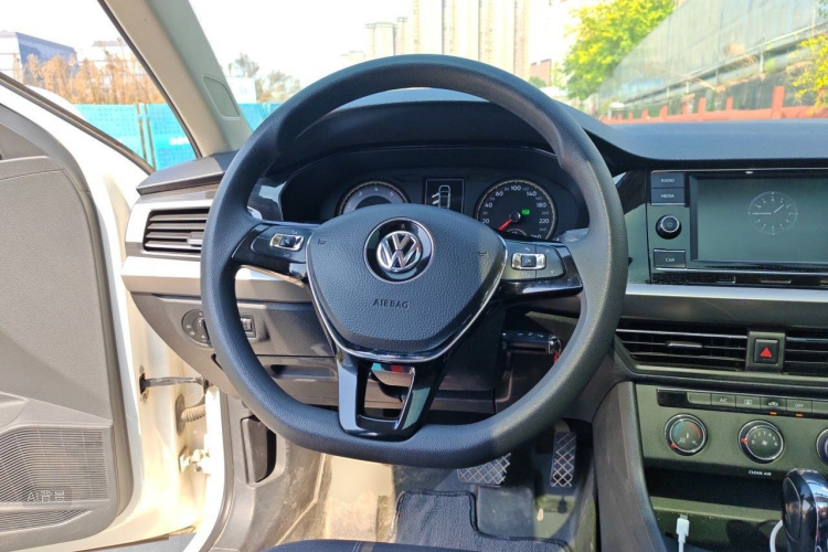 Volkswagen Lavida 2019 #12 Volkswagen Lavida 2019 car image #12