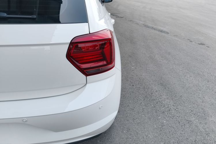 Volkswagen Polo 2021 car image #8
