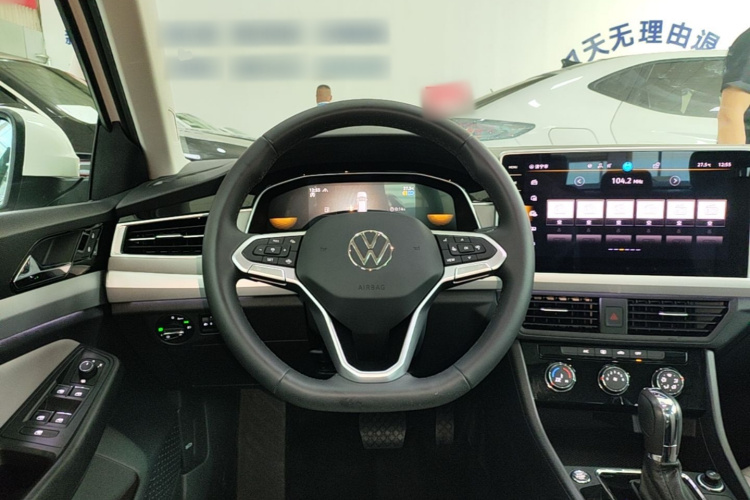 Volkswagen Bora 2024 car image #11