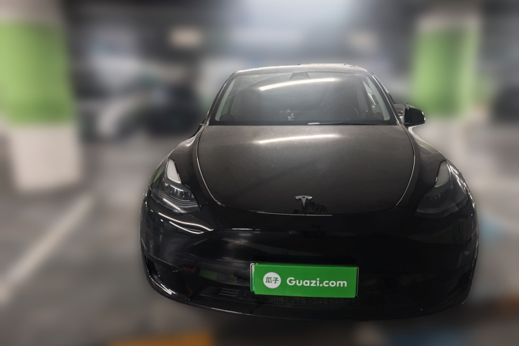 Tesla Model Y 2023 car image #3