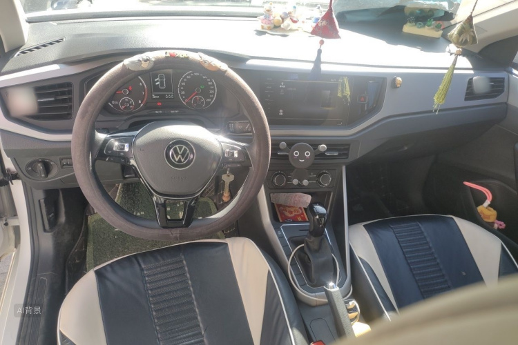Volkswagen Polo 2021 car image #11
