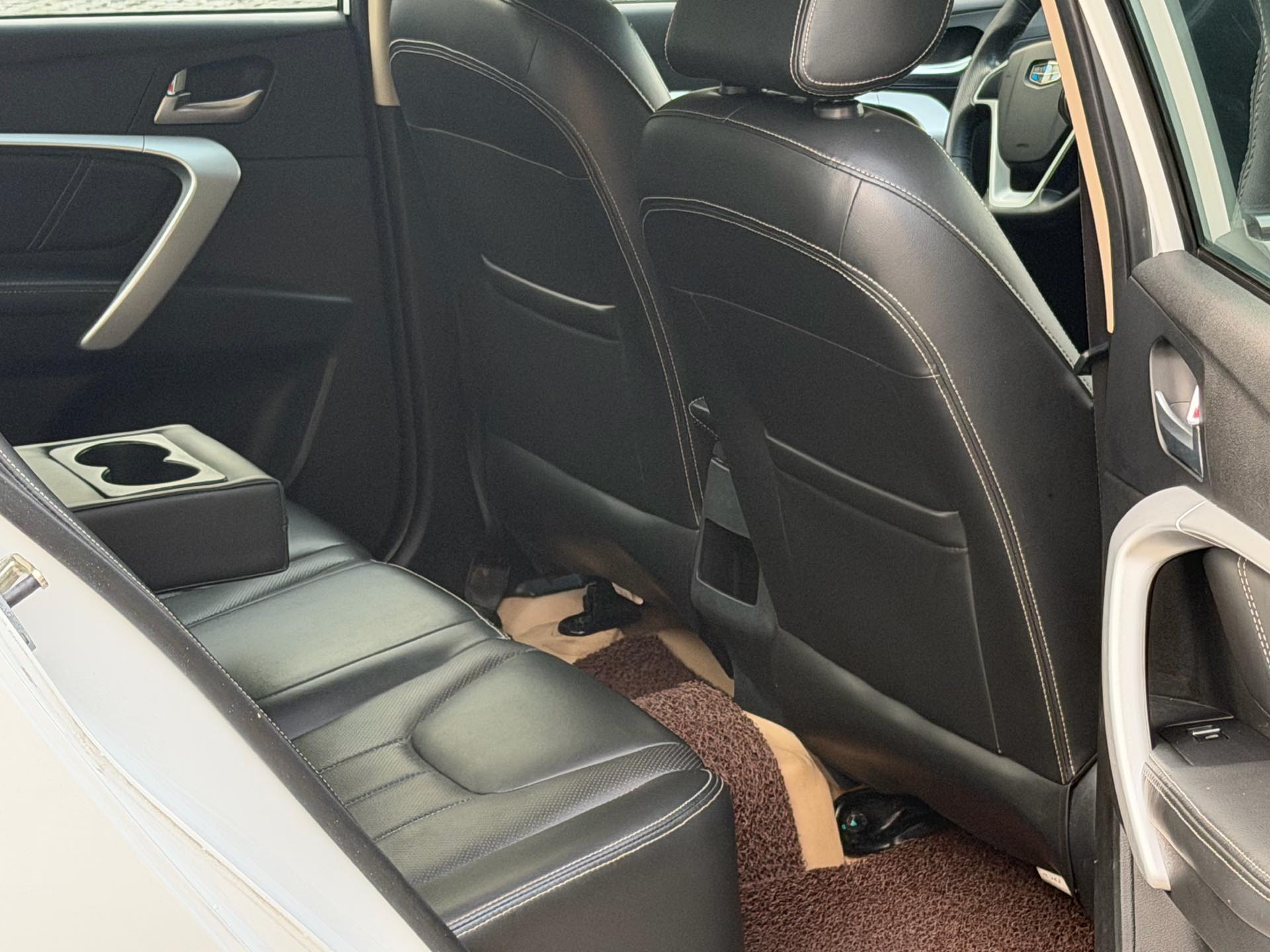 GEELY Emgrand 2017 car image #8