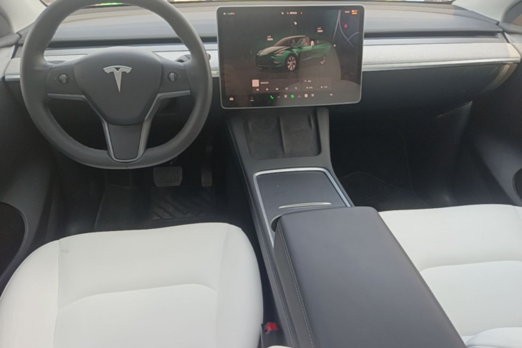 Tesla Model Y 2022 #11 Tesla Model Y 2022 car image #11