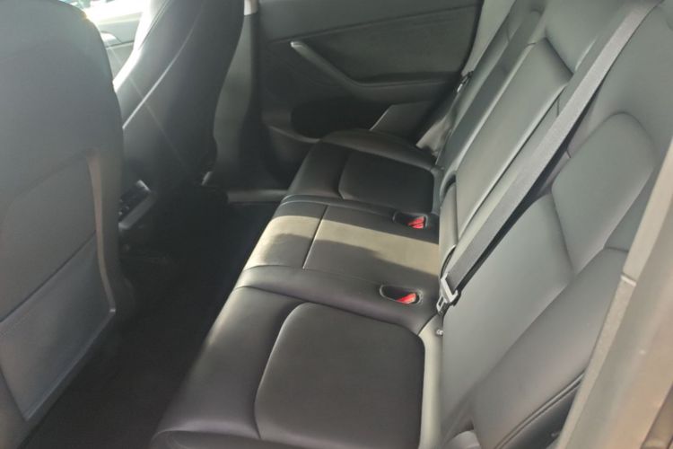 Tesla Model Y 2022 #17 Tesla Model Y 2022 car image #17