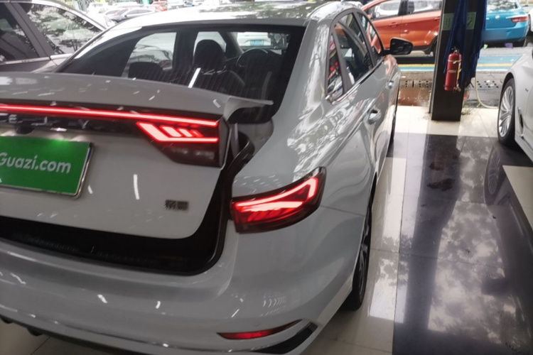 GEELY Emgrand 2022 #8 GEELY Emgrand 2022 car image #8
