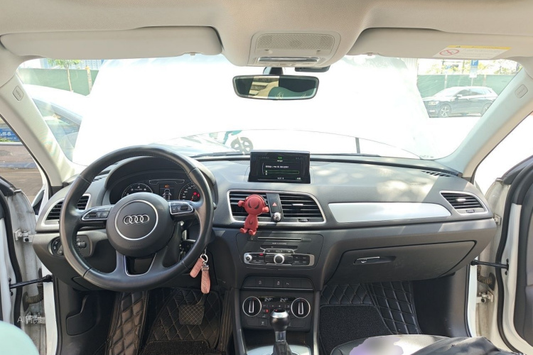 Audi Q3 2018 #11 Audi Q3 2018 car image #11