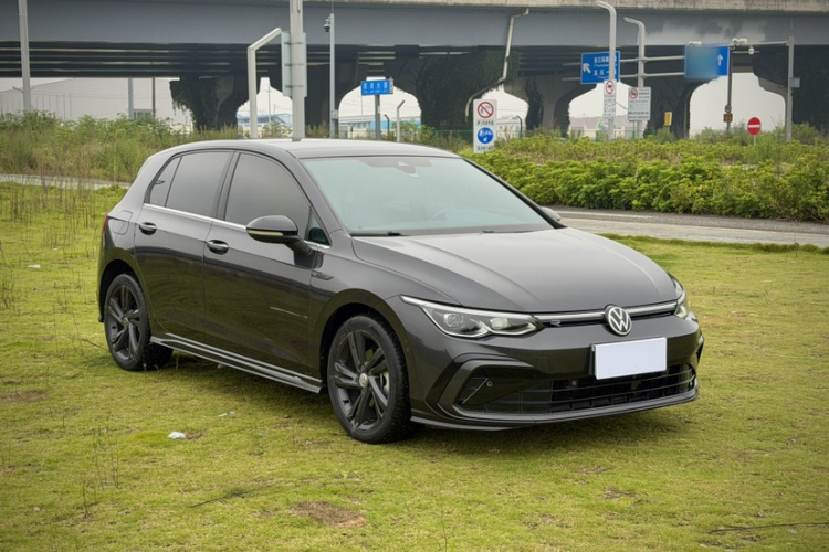 Volkswagen Golf 2021 #3 Volkswagen Golf 2021 صورة سيارة #3