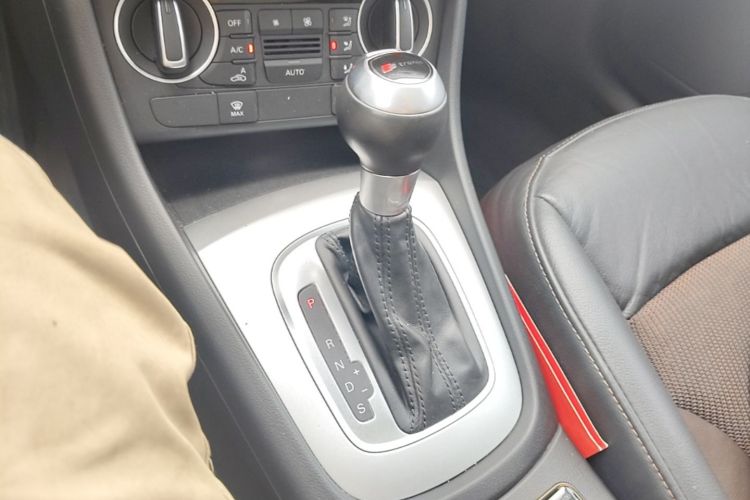 Audi Q3 2018 #18 Audi Q3 2018 car image #18