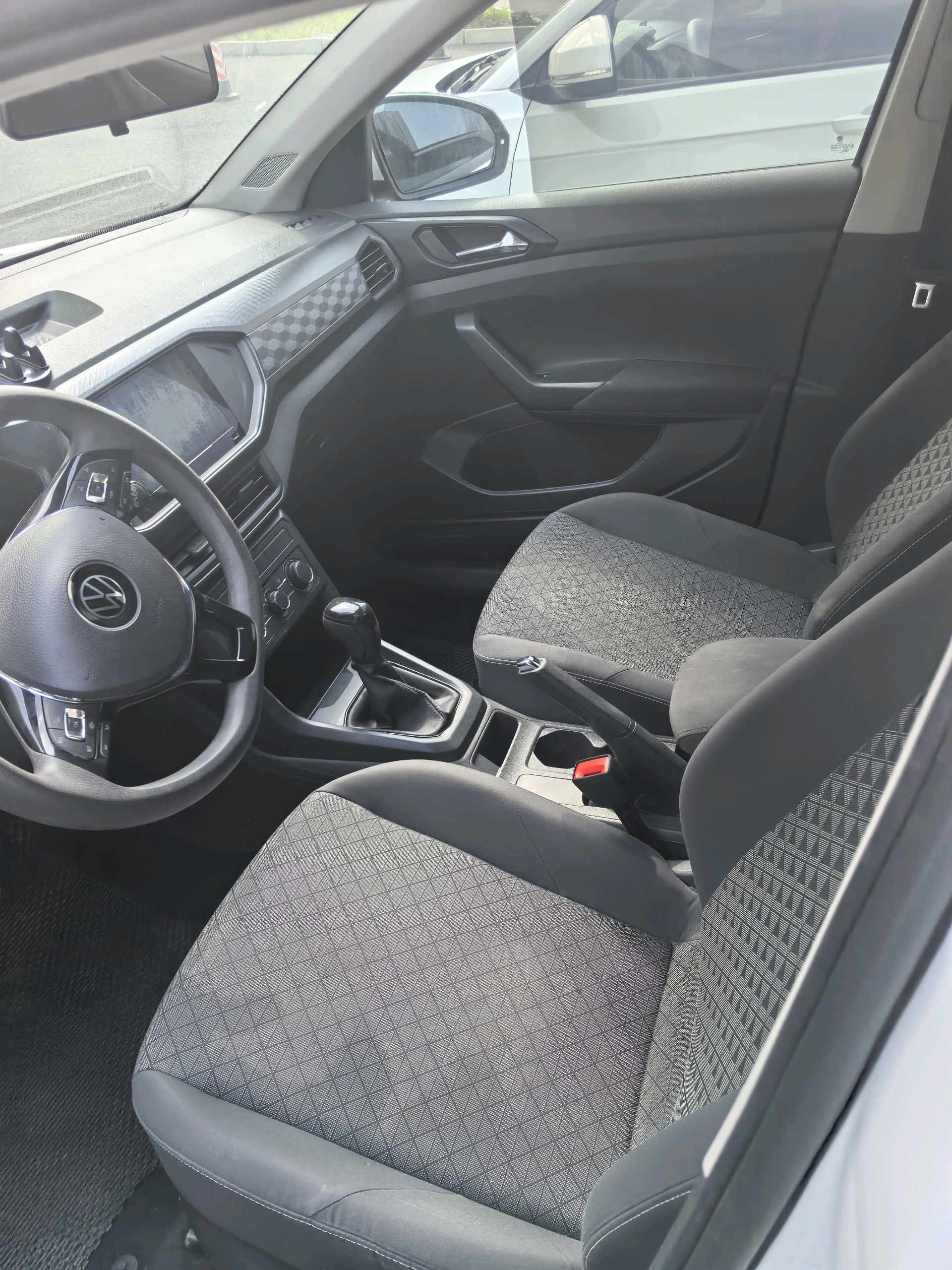 Volkswagen T-Cross 2023 car image #6