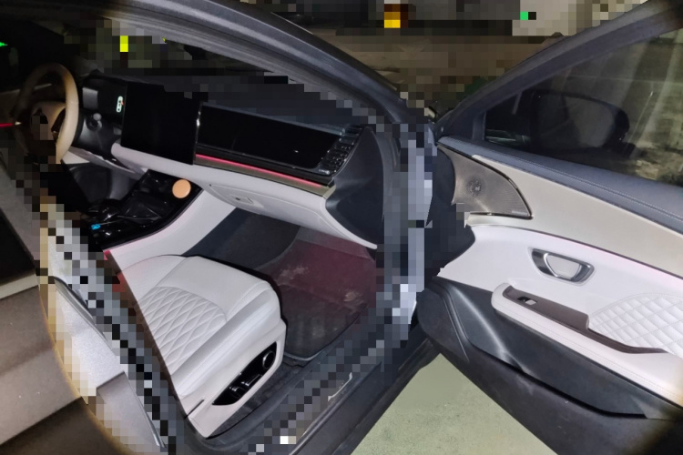 BYD Han 2024 car image #27
