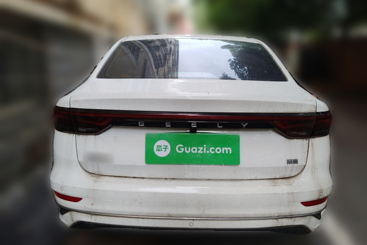 GEELY Emgrand 2025 #4 GEELY Emgrand 2025 car image #4