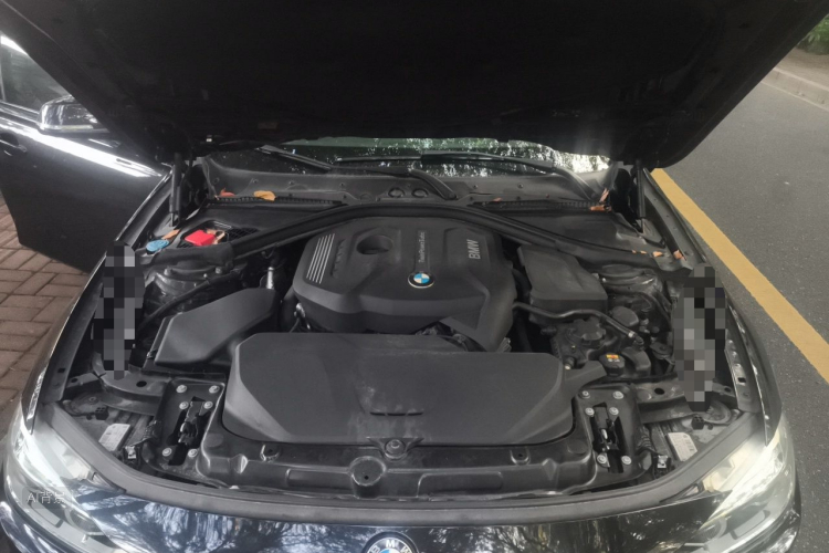 BMW 3 Series 2018 car image #22