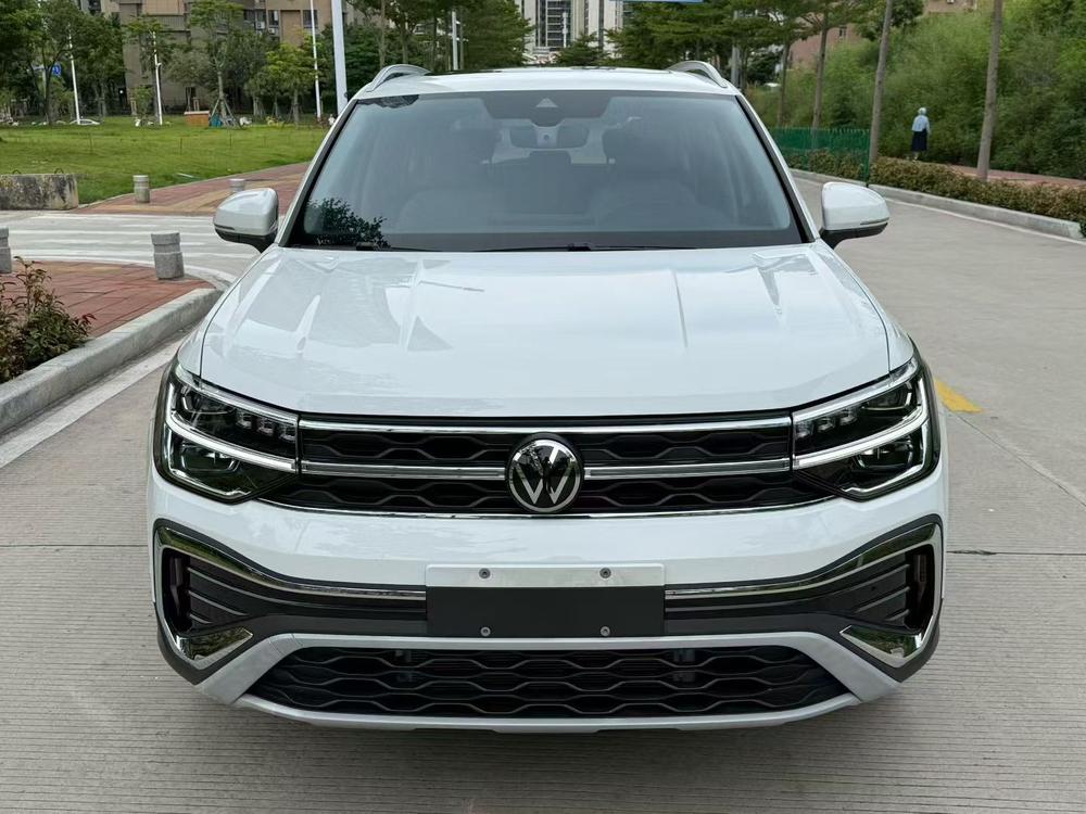 Volkswagen Tharu 2024 car image #2