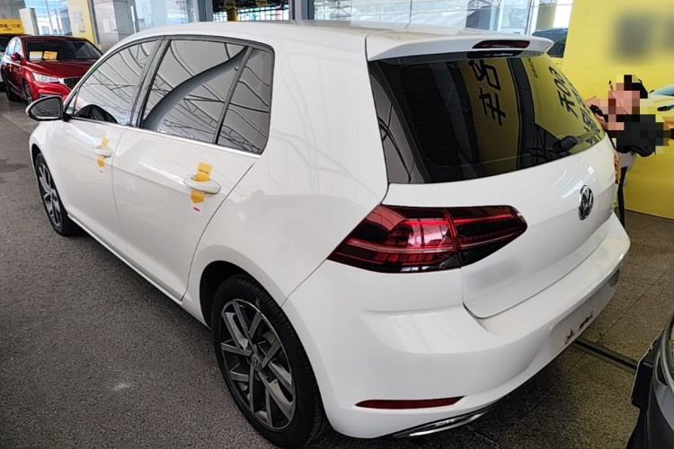 Volkswagen Golf 2018 изображение автомобиля #7