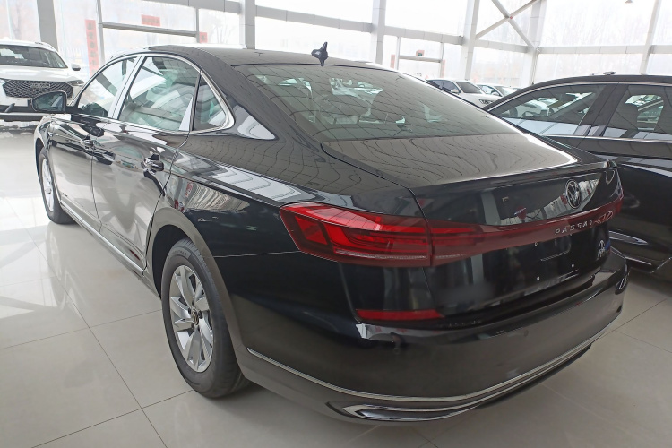 Volkswagen Passat New Energy 2025 immagine di auto #5