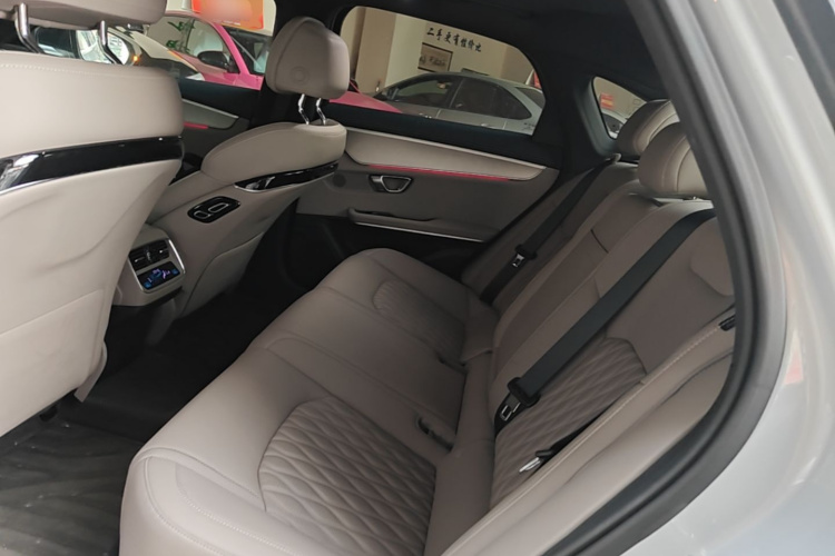 BYD Han 2024 #13 BYD Han 2024 изображение автомобиля #13