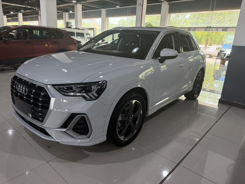 Audi Q3 2023 #2 Audi Q3 2023 car image #2