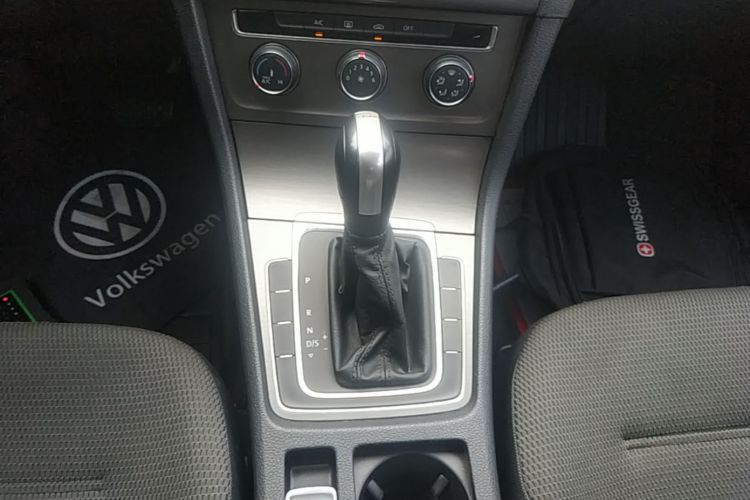Volkswagen Golf 2016 car image #14