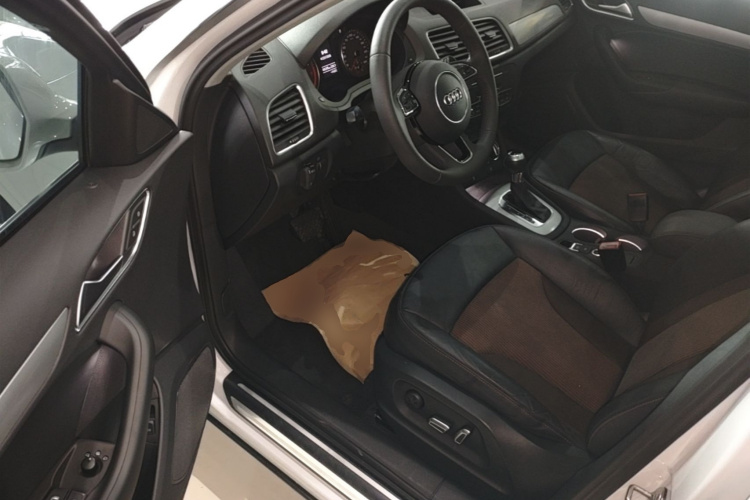 Audi Q3 2018 #16 Audi Q3 2018 car image #16