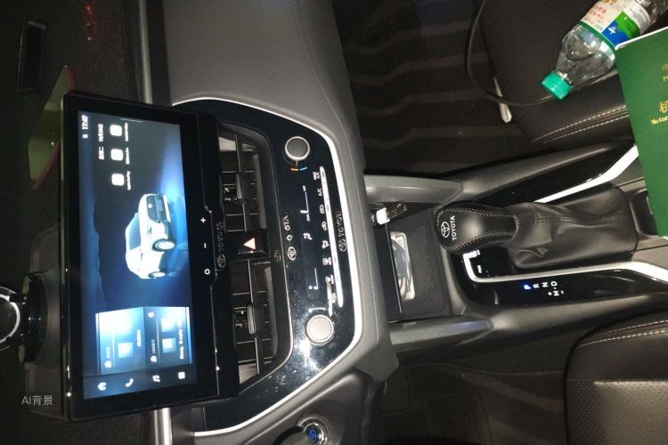 Toyota Corolla Cross 2025 صورة سيارة #15