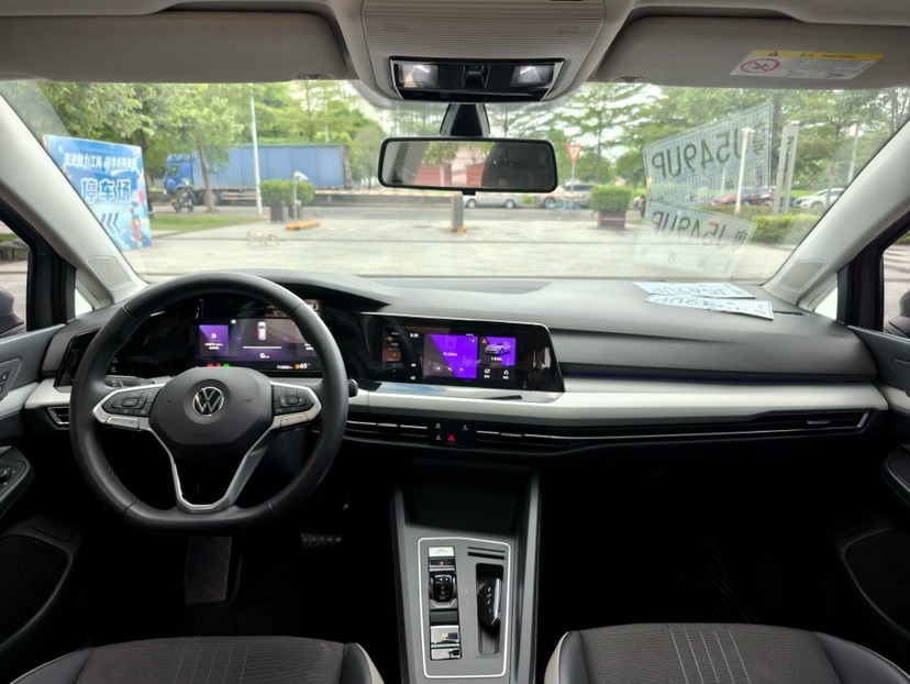 Volkswagen Golf 2021 car image #6