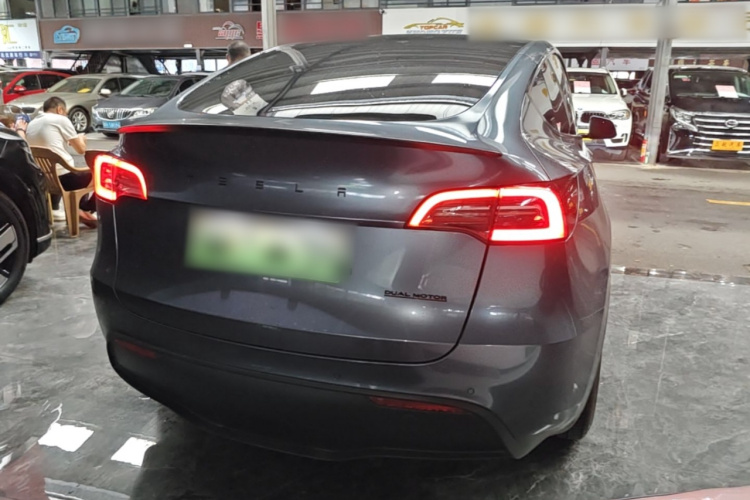 Tesla Model Y 2023 #7 Tesla Model Y 2023 car image #7
