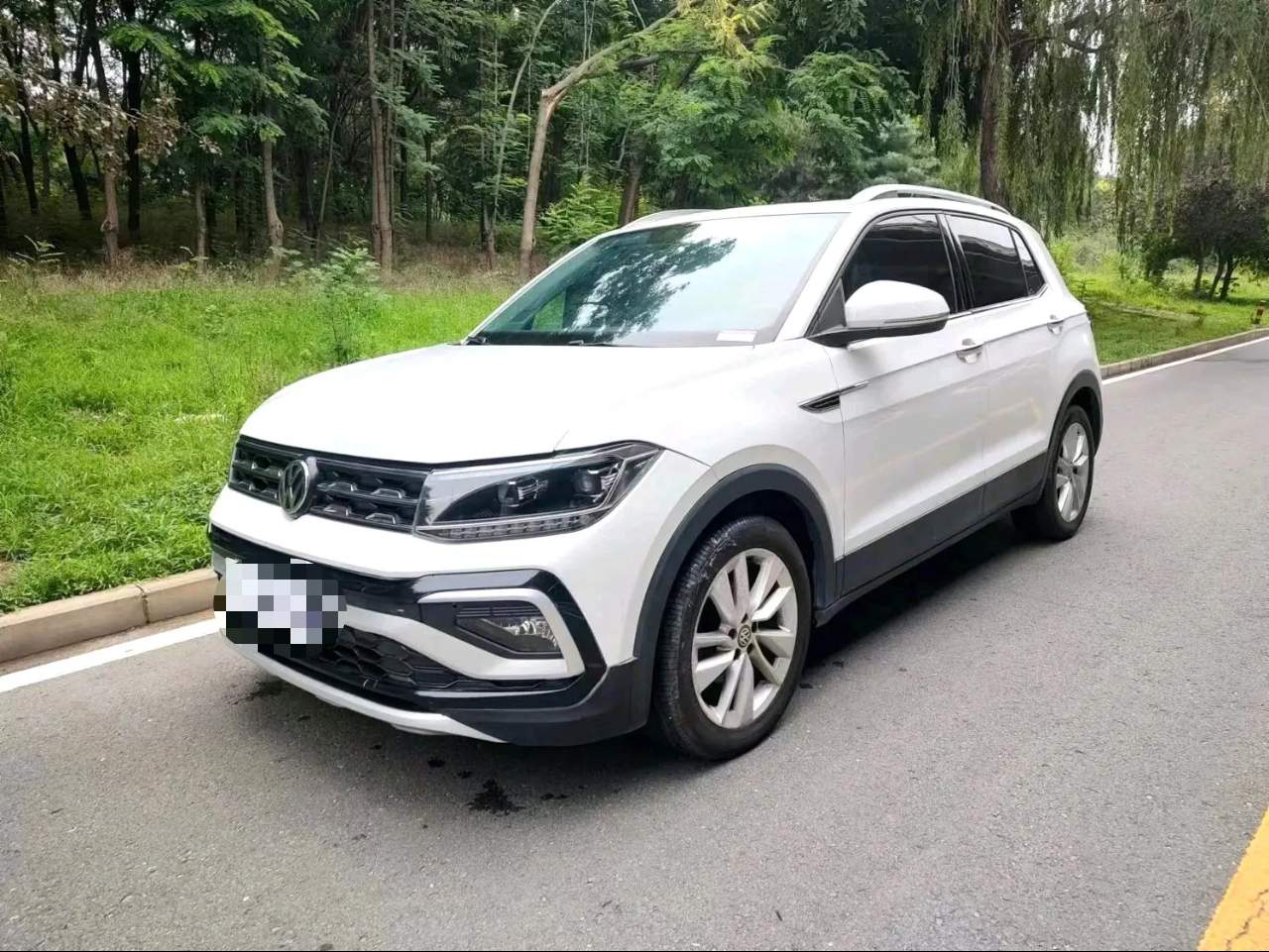 Volkswagen T-Cross 2019 Volkswagen T-Cross 2019 car image
