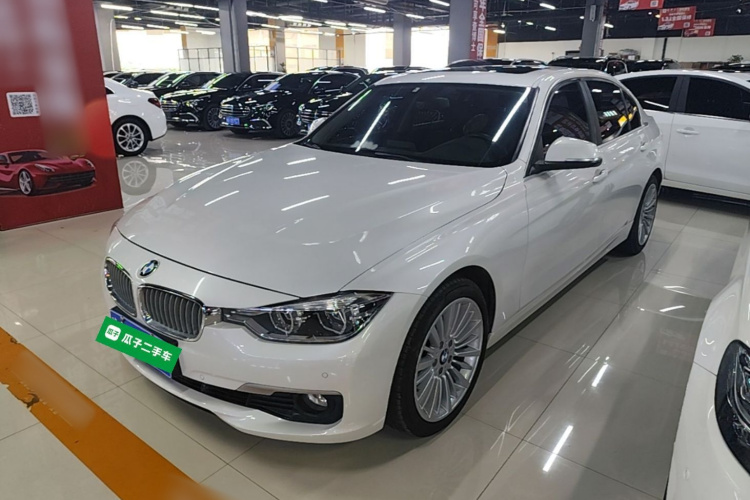 BMW 3 Series 2018 car image #2