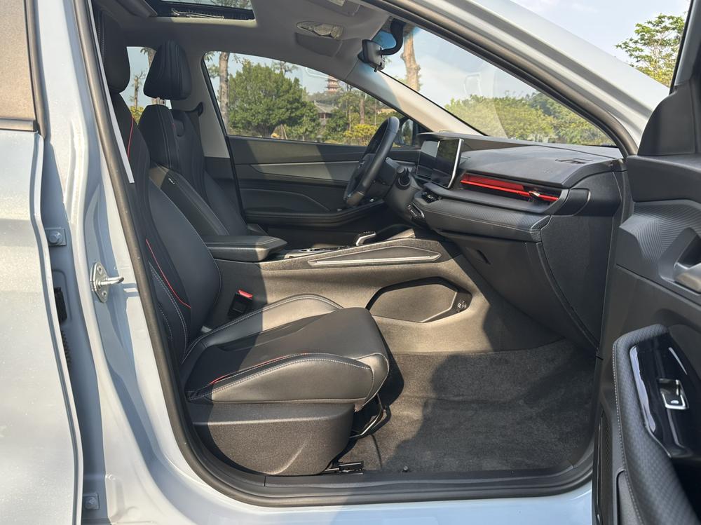 GEELY Binray 2024 car image #7