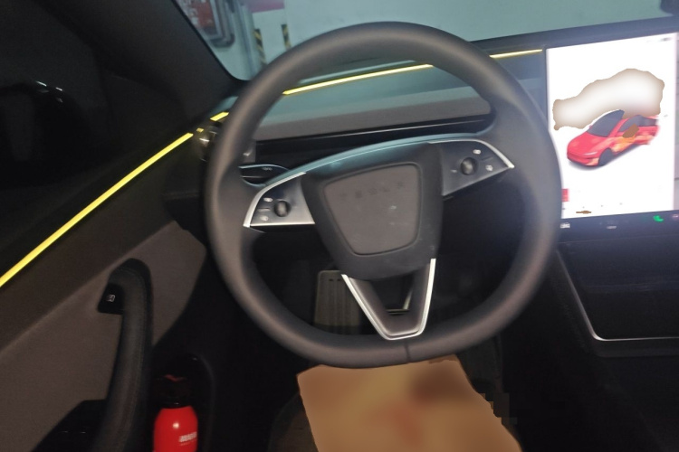 Tesla Model Y 2026 car image #11