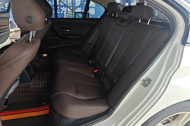 BMW 3 Series 2018 #19 BMW 3 Series 2018 car image #19