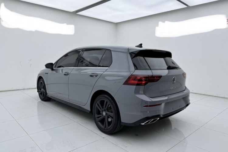 Volkswagen Golf 2021 car image #3
