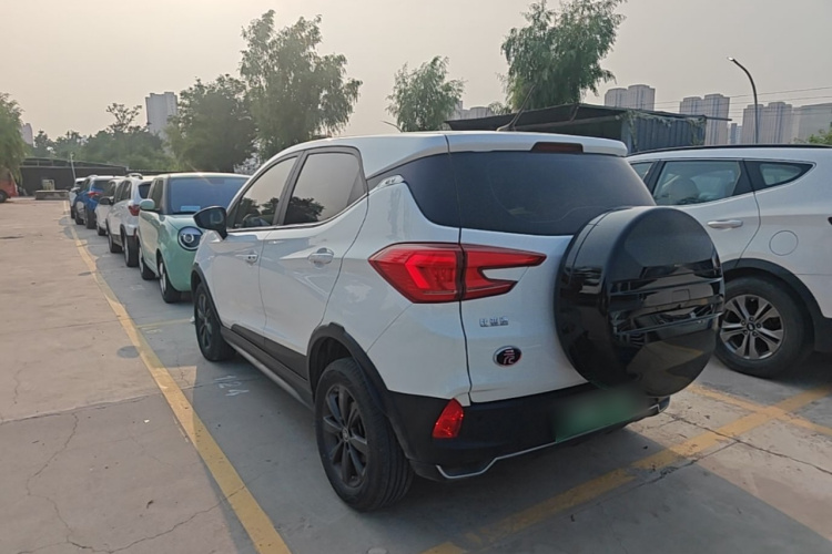 BYD Yuan New Energy 2019 #5 BYD Yuan New Energy 2019 изображение автомобиля #5