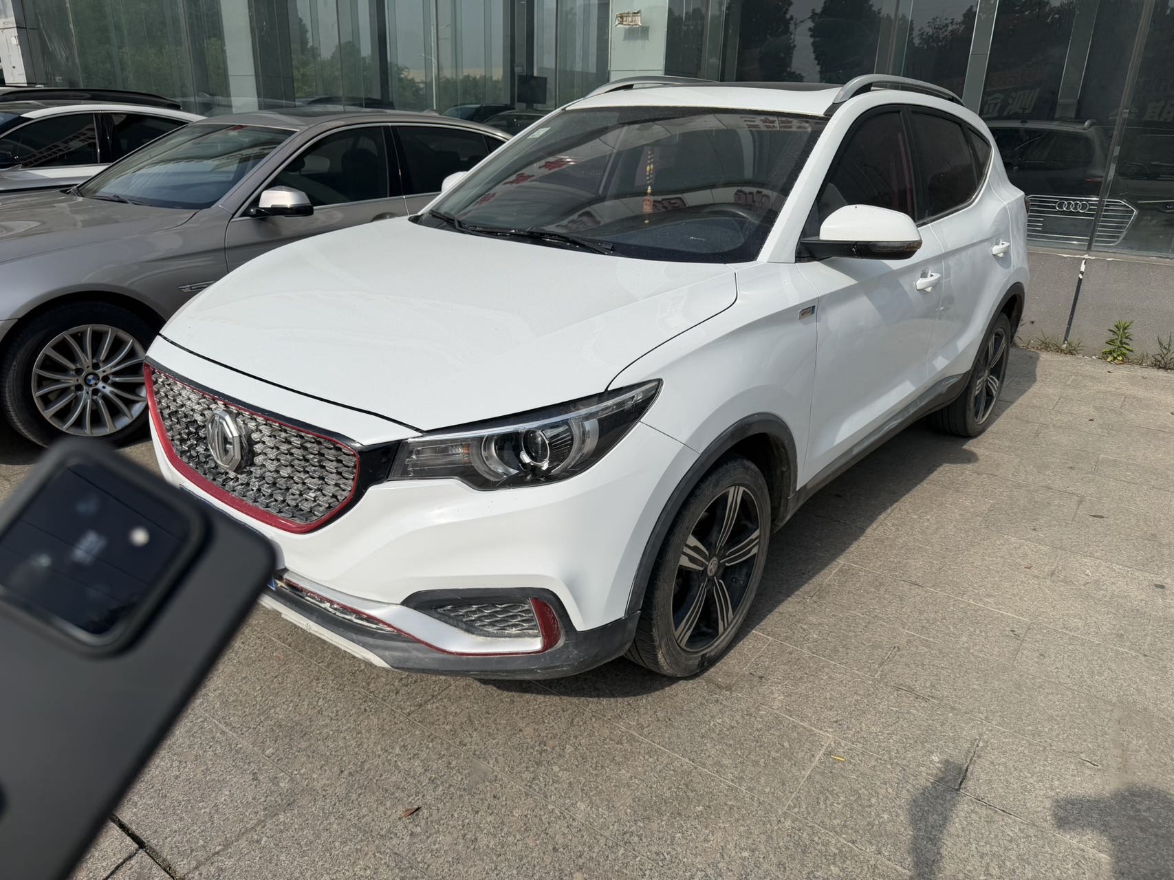 MG ZS 2017 MG ZS 2017 car image
