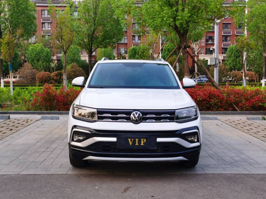 Volkswagen T-Cross 2023 car image #2