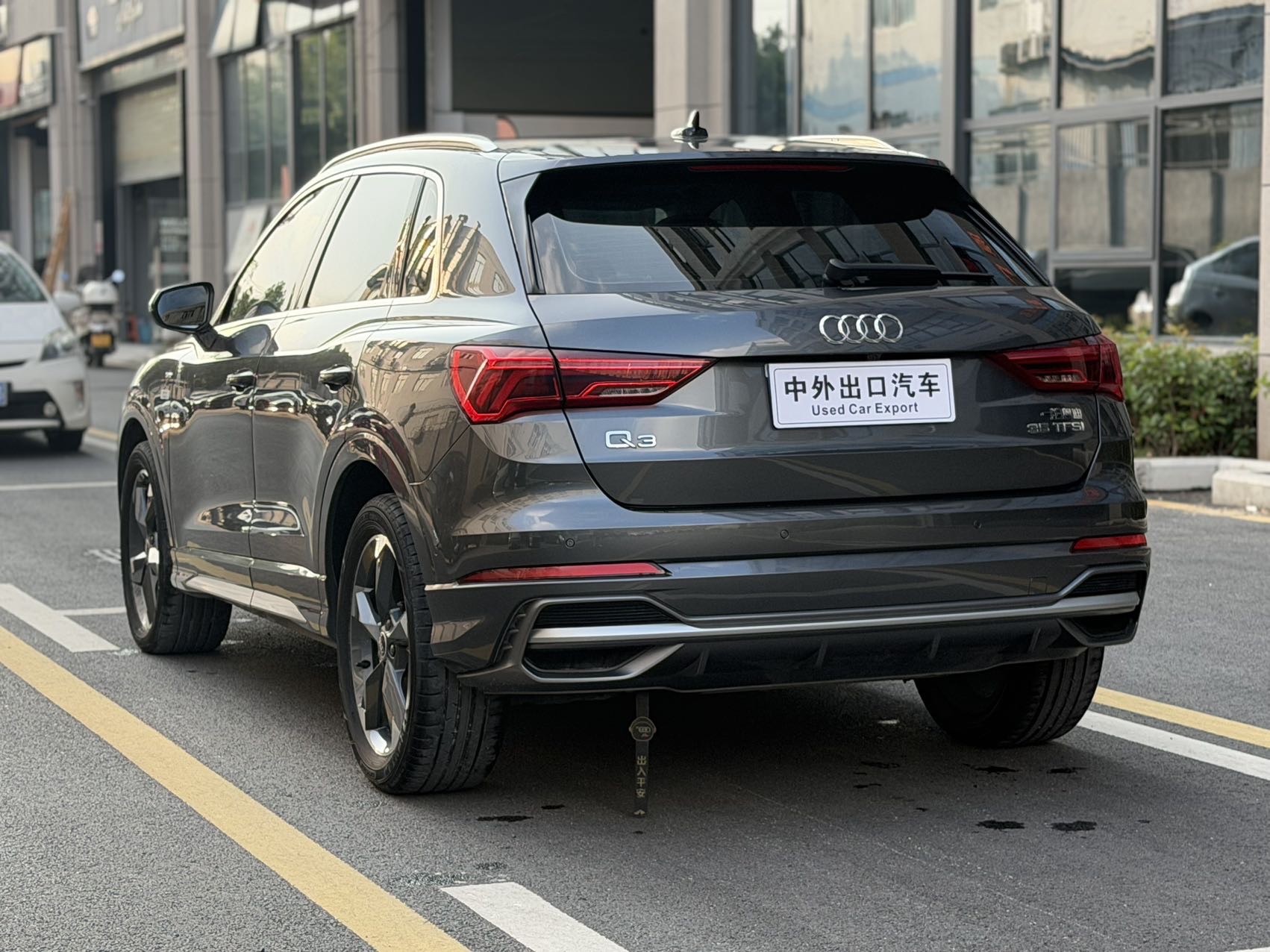 Audi Q3 2022 car image #6