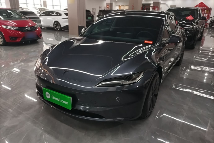 Tesla Model 3 2024 #2 Tesla Model 3 2024 صورة سيارة #2