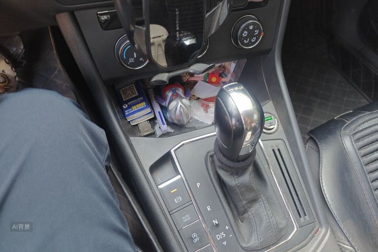 Volkswagen Lavida 2019 car image #16