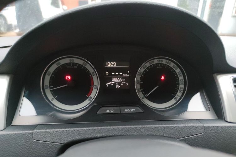 Skoda Rapid 2018 #12 Skoda Rapid 2018 image de voiture #12