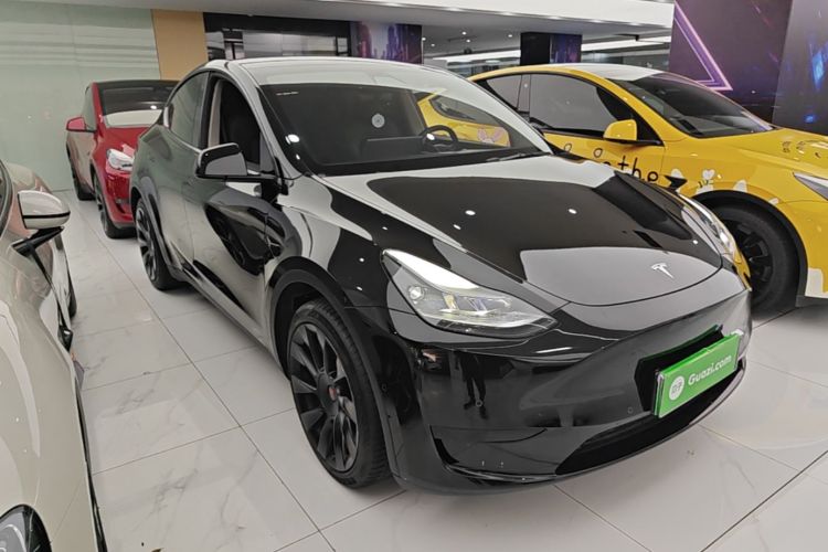 Tesla Model Y 2022 car image #4