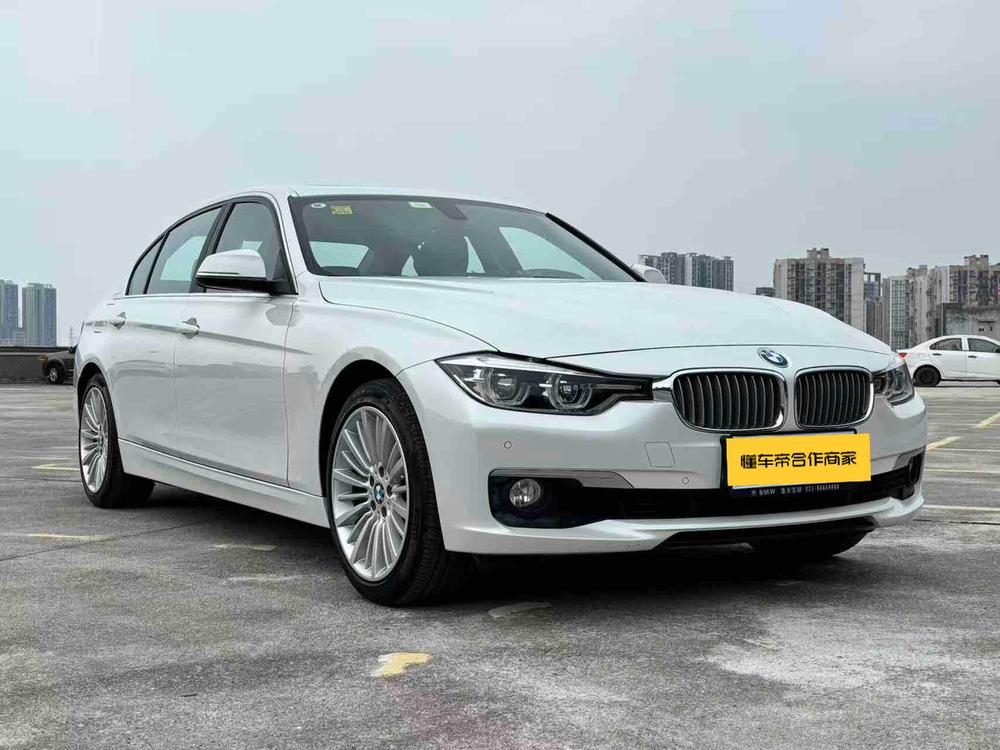 BMW 3 Series 2018 صورة سيارة #3