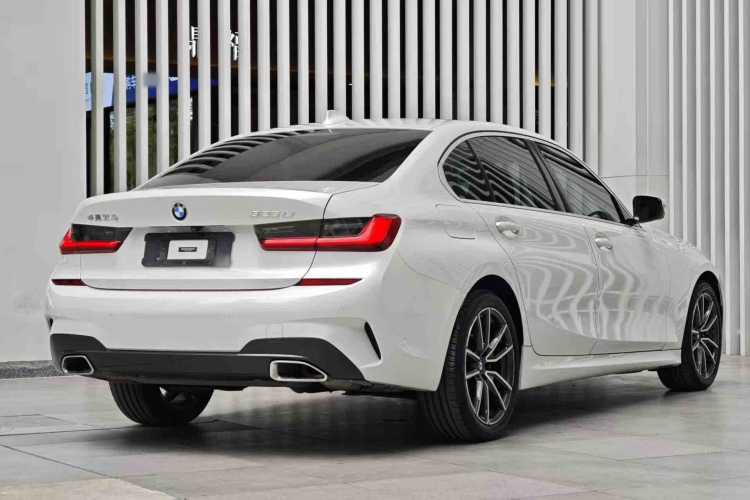 BMW 3 Series 2020 car image #5