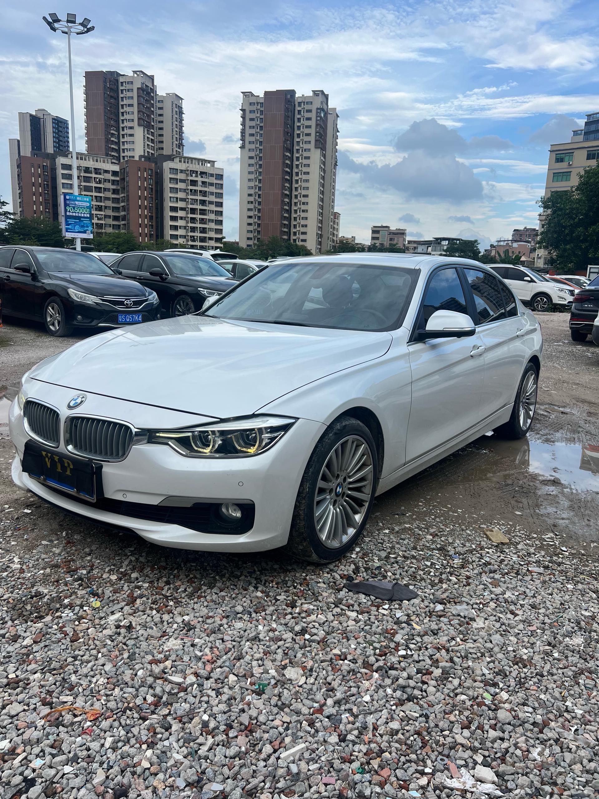 BMW 3 Series 2018 BMW 3 Series 2018 car image