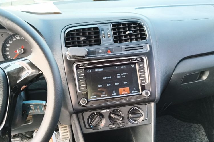 Volkswagen Polo 2017 #13 Volkswagen Polo 2017 car image #13