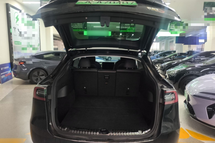 Tesla Model Y 2022 #19 Tesla Model Y 2022 car image #19
